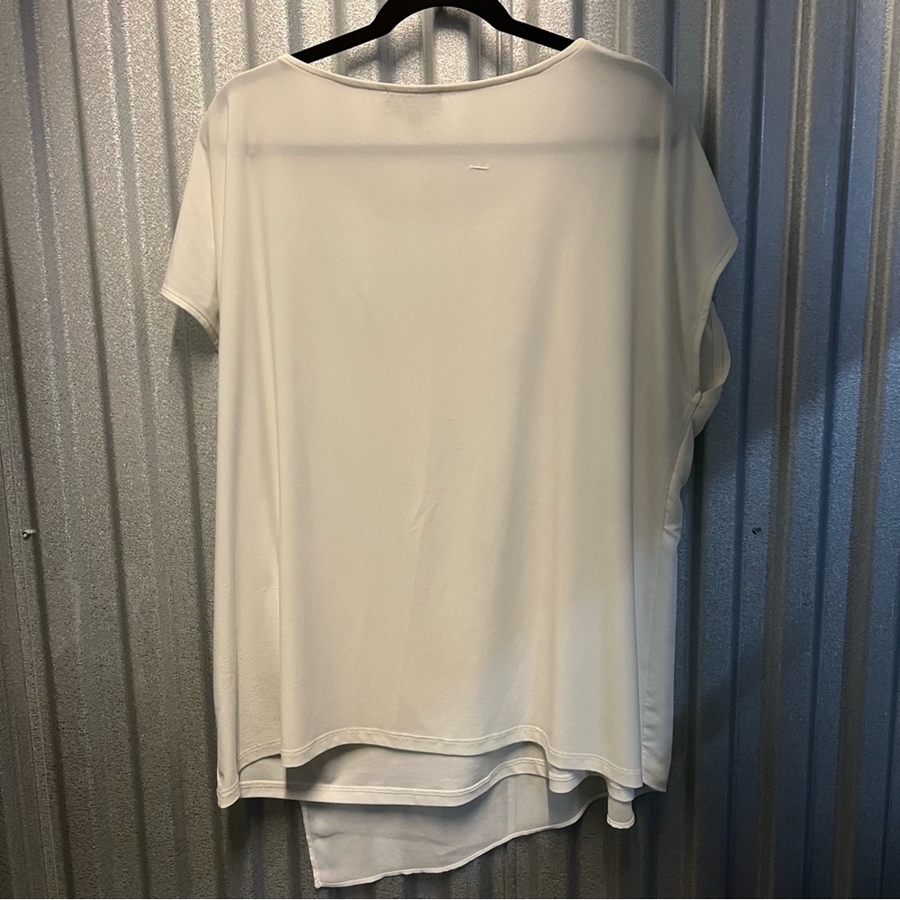 Laura T-shirt blouse sheer front and stretch back white with floral prin… - Picture 9 of 10